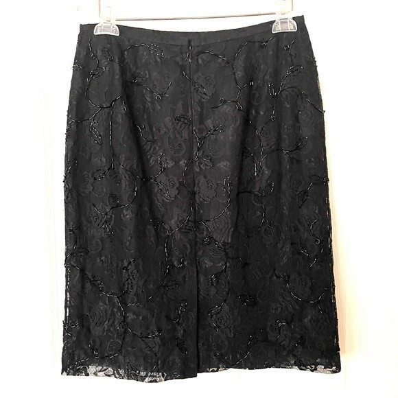 Ann Taylor vintage beaded rose black lace straight skirt with back slit Size 10 - Picture 2 of 7